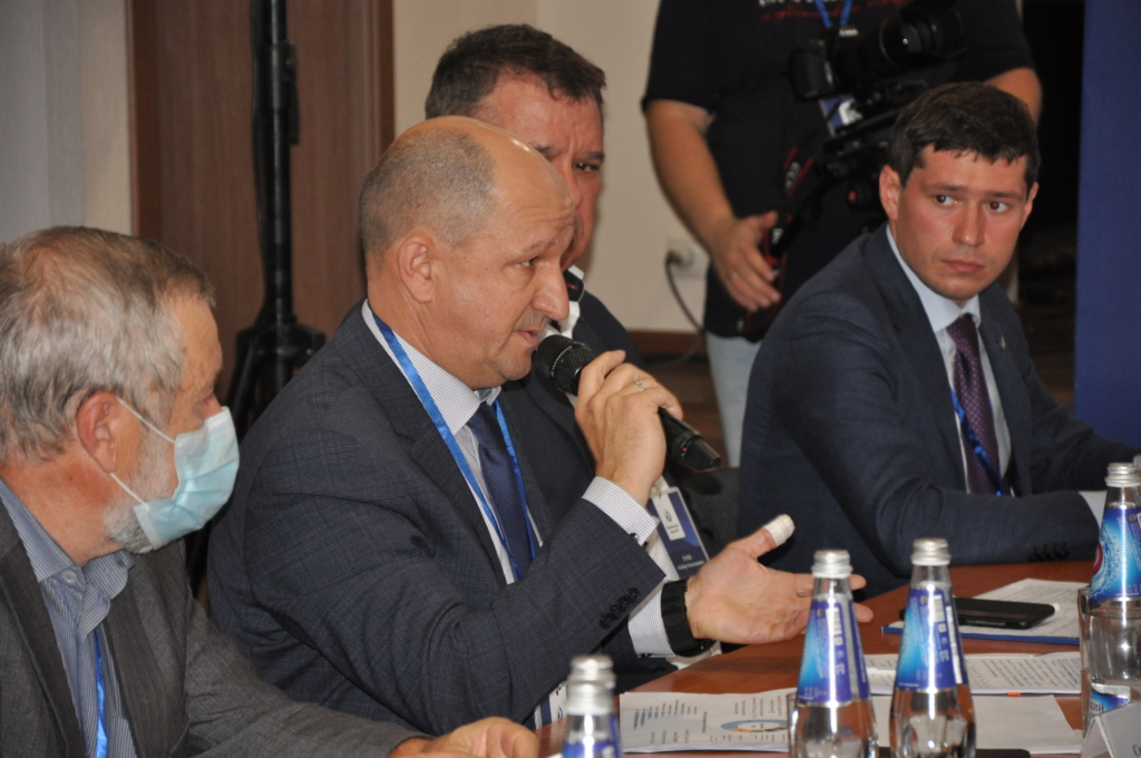 Актуальные вопросы администрирования налогообложения промышленники обсудили в рамках круглого стола на Барнаульском заводе АТИ