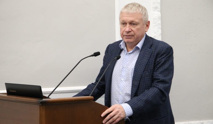 Своевременные меры поддержки Правительства Алтайского края помогли промышленности региона