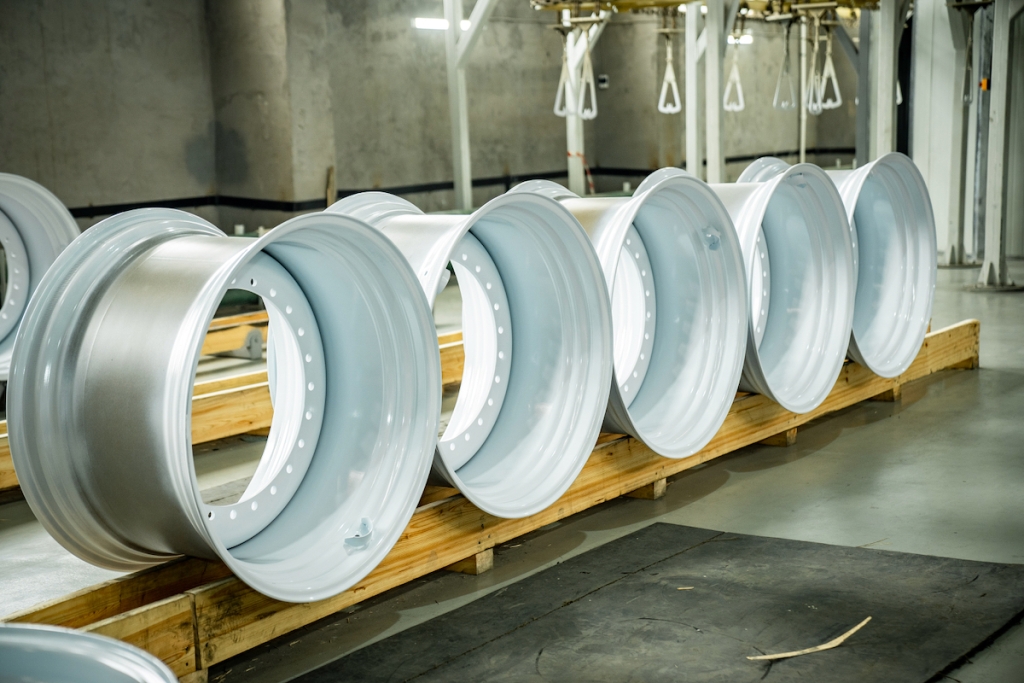 Промышленники Алтайского края изучили производство Завода тяжелых колесных дисков