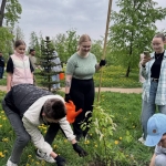 Клуб молодых промышленников озеленил парк «Изумрудный» в Барнауле