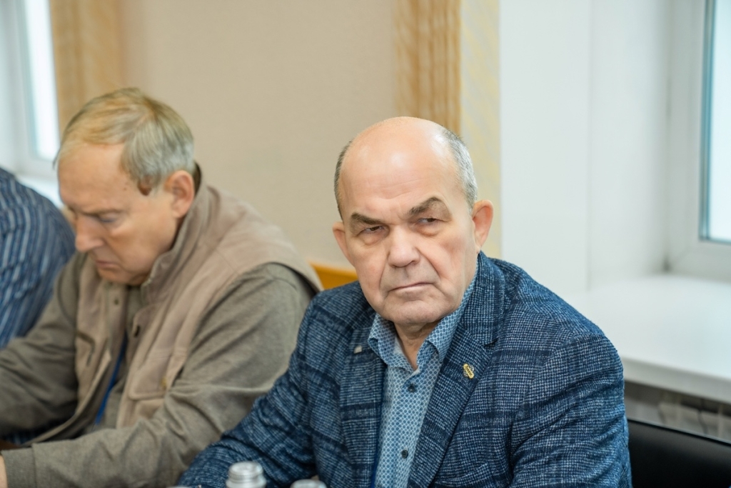 Фоторепортаж: Сибирские промышленники на ОАО «Алттранс»