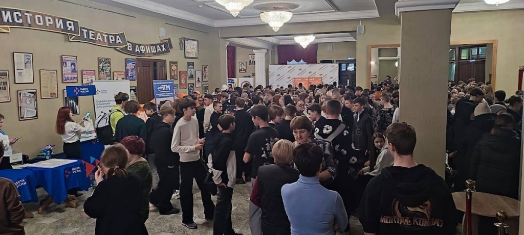 Молодёжь Рубцовска встретилась с промышленностью на Заводской проходной