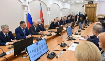 Социальное партнёрство в действии: в Алтайском крае подписаны ключевые соглашения о росте заработной платы