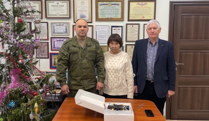 Сила тыла в конкретных делах: промышленники Алтая передали дроны боевым подразделениям