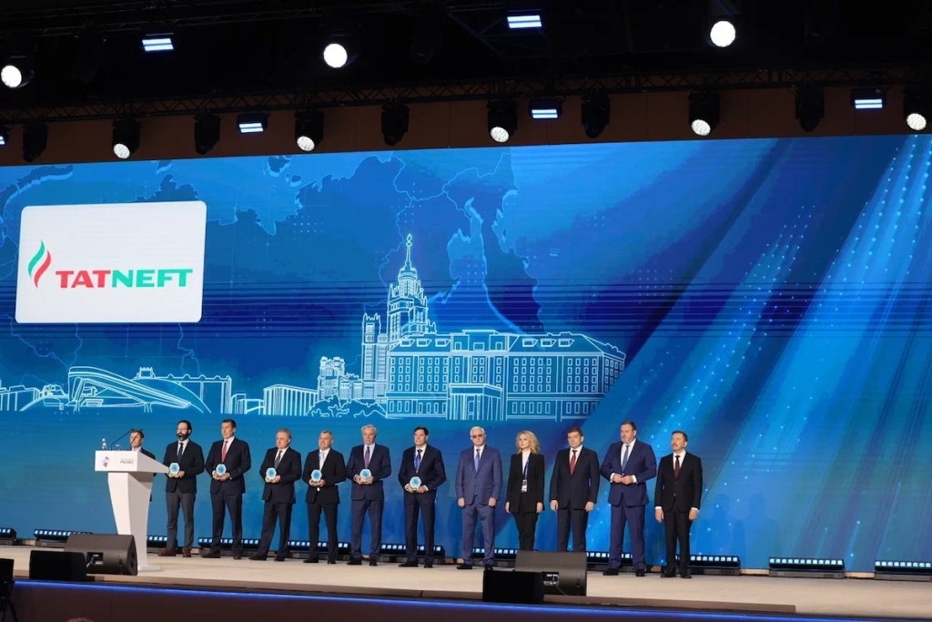 На съезде РСПП в Москве обсудили, как вернуть экономику к устойчивому росту: в центре внимания — инвестиции, кадры, технологии и роль бизнеса в развитии страны