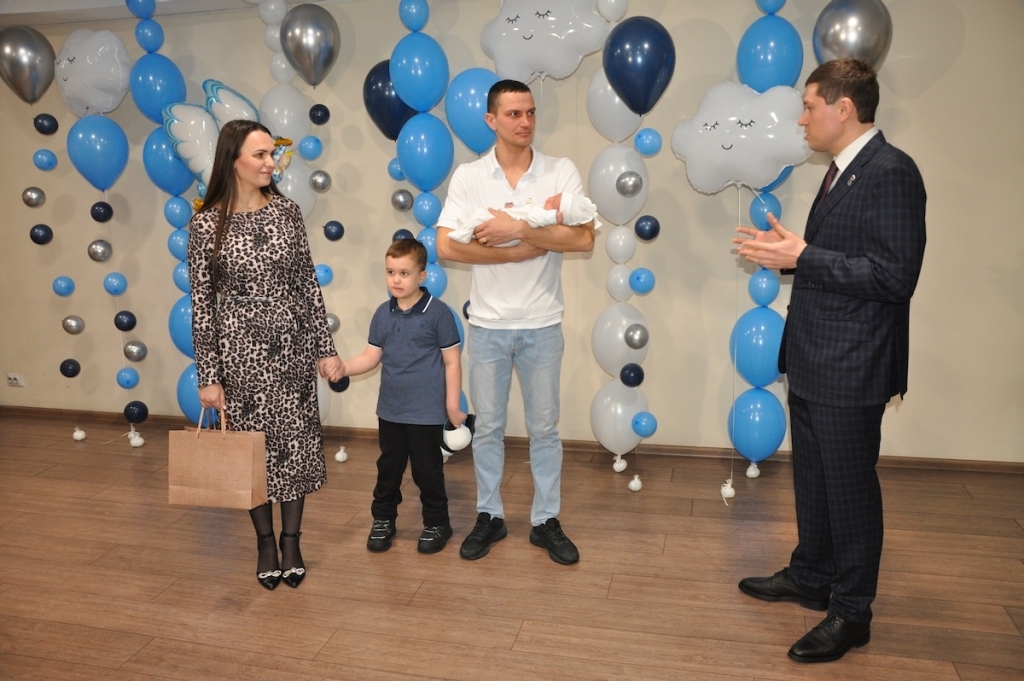 Первая выплата по Корпоративному демографическому стандарту в Алтайском крае