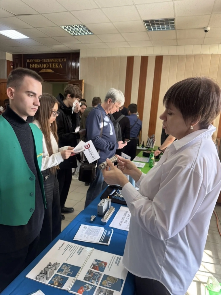 День открытых дверей в АлтГТУ показал школьникам путь в инженерию и на предприятия Алтайского края