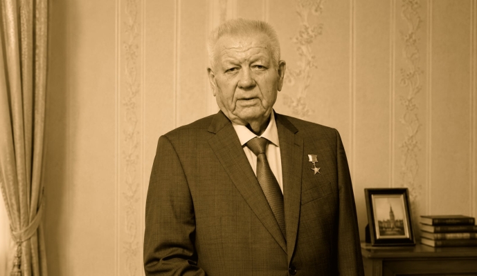 Лев Калёнов. Человек, который удержал предприятие и вырастил отрасль
