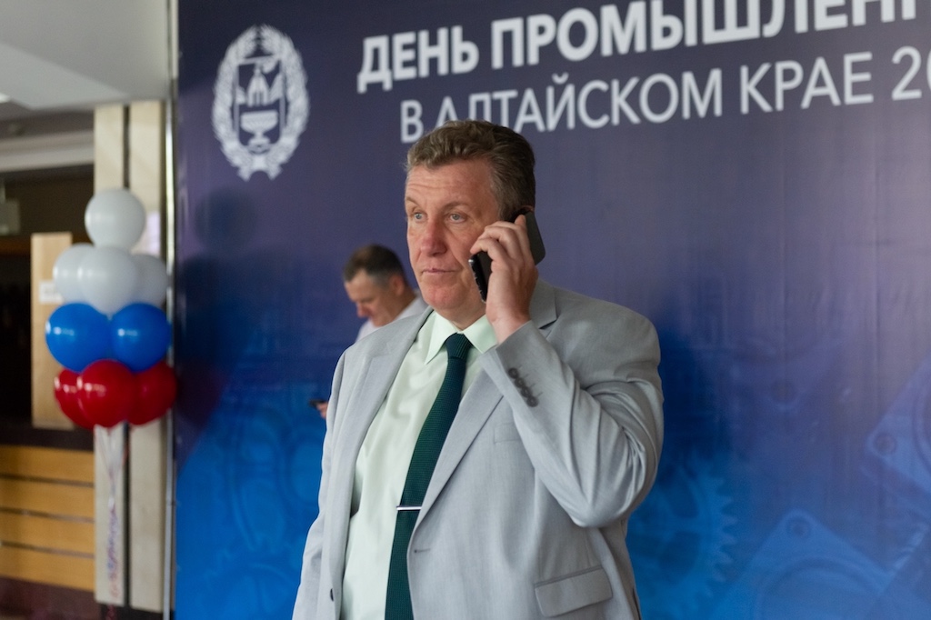 День промышленника – 2026 в Алтайском крае: награды людям труда и разговор о будущем отрасли