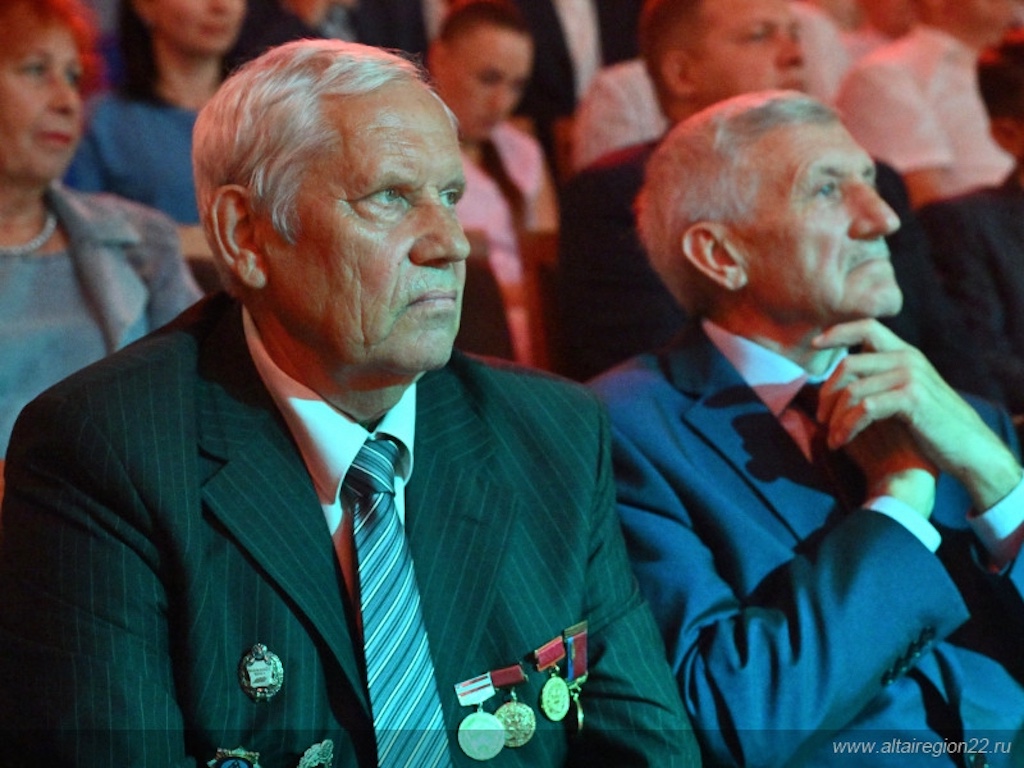День промышленника – 2026 в Алтайском крае: награды людям труда и разговор о будущем отрасли