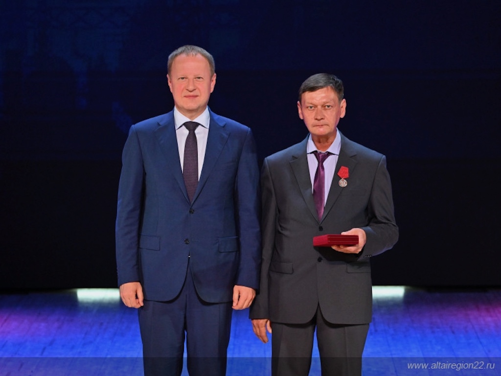 День промышленника – 2026 в Алтайском крае: награды людям труда и разговор о будущем отрасли