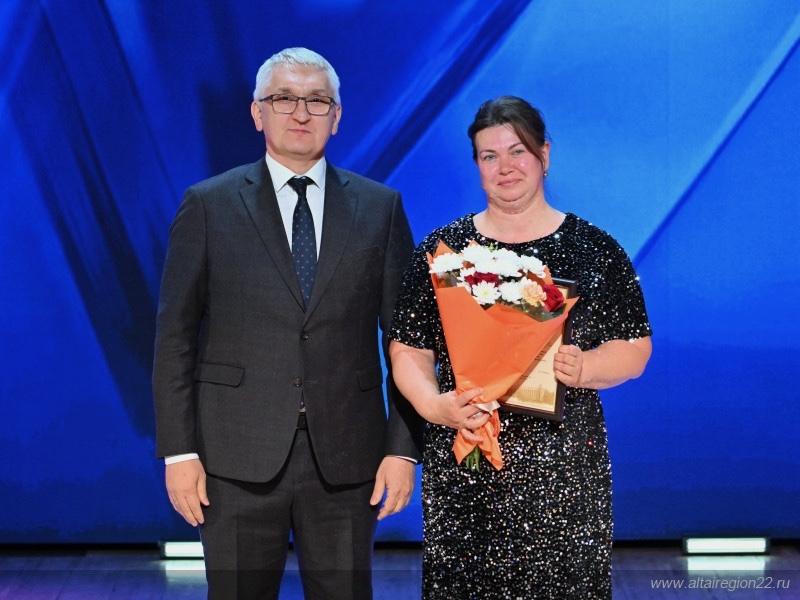 Сила Алтая — в людях труда: девять представителей предприятий Союза промышленников Алтайского края удостоены высоких наград