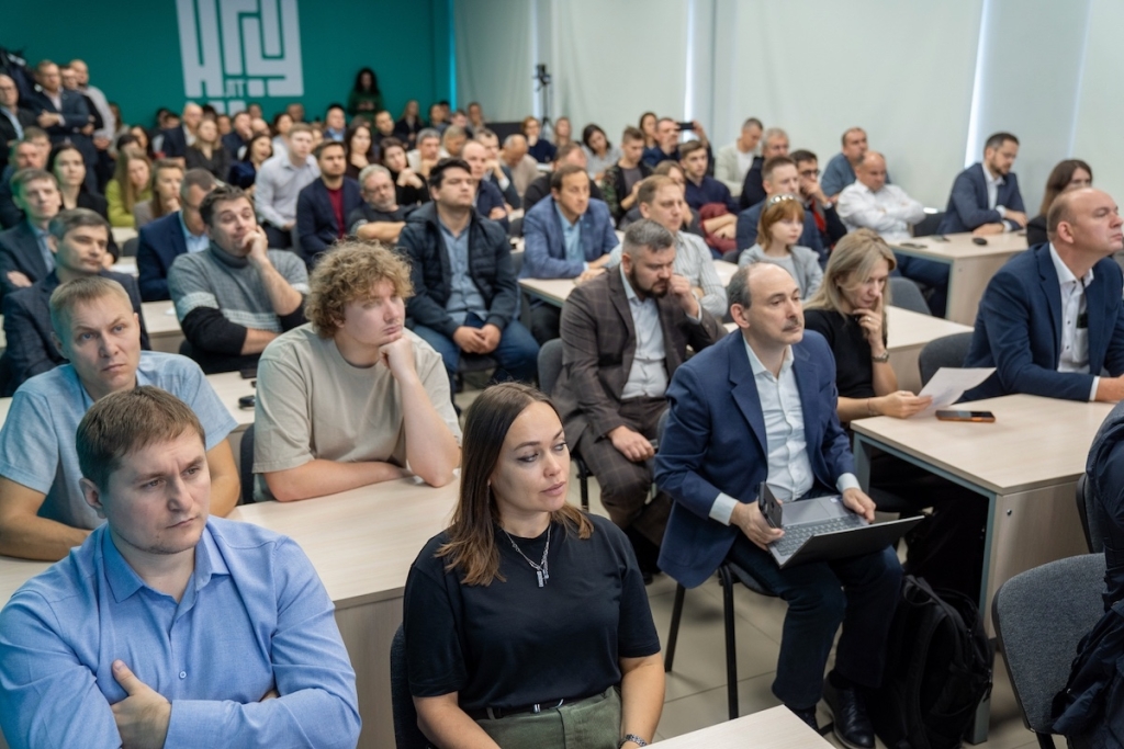 Искусственный интеллект должен работать на предприятиях: в Алтайском крае определили первые шаги к внедрению ИИ в промышленности